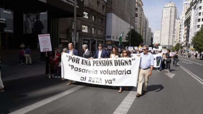 Miles de abogados y procuradores reclaman un trato favorable para hacerse autónomos