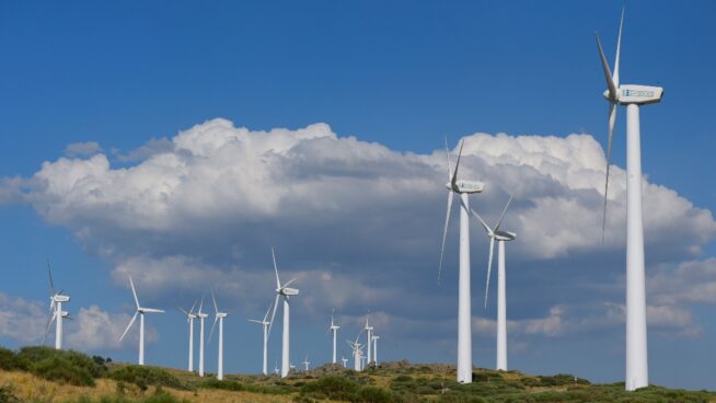 EEUU emite un quinto fallo por las renovables y eleva a 480 millones los embargos a España