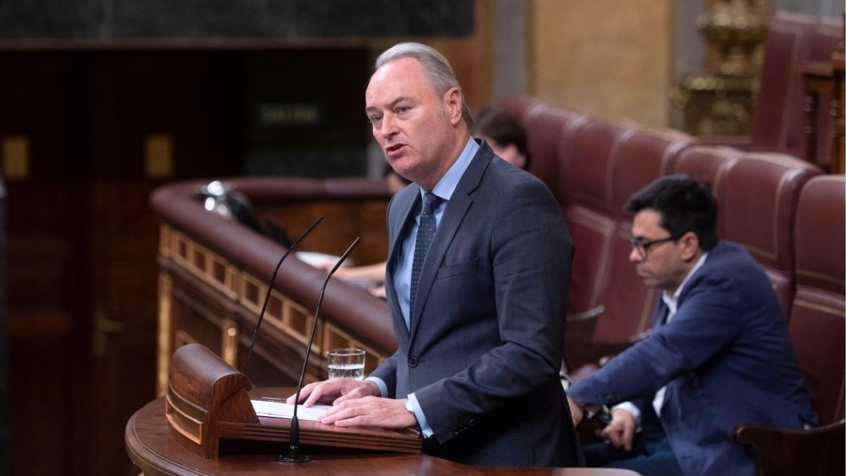 Fabra (PP) deja la Comisión de Defensa por vínculos de su hijo con una empresa del sector