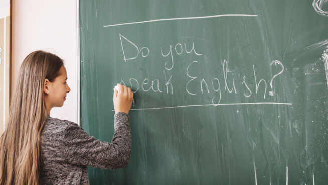 El 22% de los alumnos en España estudia dos lenguas extranjeras, frente al 100% en Francia