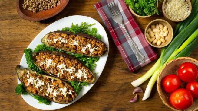 Así preparo las berenjenas rellenas de lentejas: una receta nutritiva y deliciosa