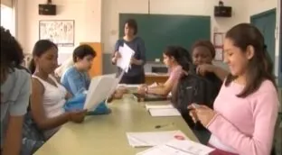 Cataluña eleva un 17% sus 'aulas de acogida' para «integrar» a los inmigrantes