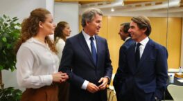 Aznar se lanza contra Sánchez: «Estamos gobernados por una ineptocracia corrupta»