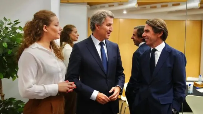 Aznar se lanza contra Sánchez: «Estamos gobernados por una ineptocracia corrupta»