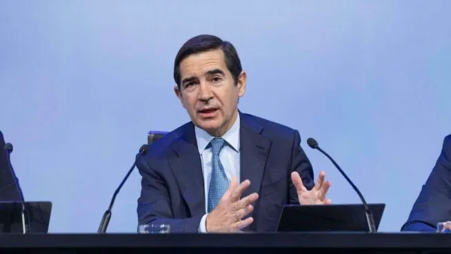 BBVA dará un dividendo de 0,32 euros también a los accionistas de Sabadell que vayan a la opa