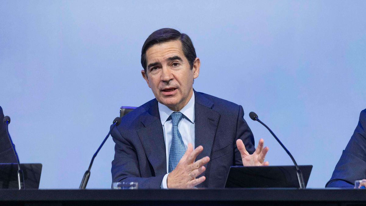 BBVA dará un dividendo de 0,32 euros también a los accionistas de Sabadell que vayan a la OPA