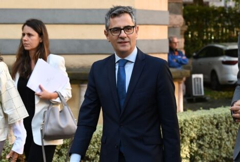 Bolaños ve «xenófobas» las propuestas sobre inmigración de Feijóo, «número dos de Abascal»