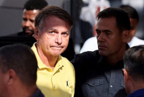 Bolsonaro no asistirá a su juicio por intento de golpe de Estado por problemas de salud