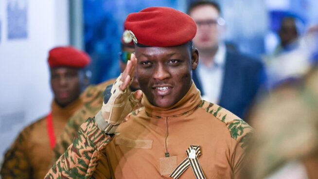 Burkina Faso aprueba penalizar la homosexualidad con cinco años de cárcel