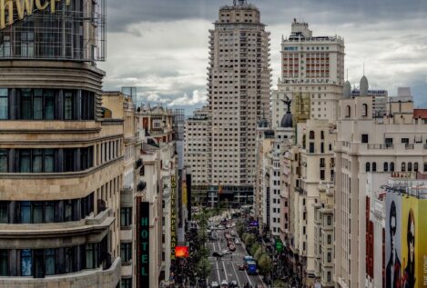 Detenido un hombre atrincherado en la Gran Vía que amenazaba con provocar una explosión