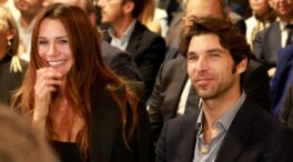 Cayetano Rivera reaparece sonriente junto a la periodista María Zabay en un evento social