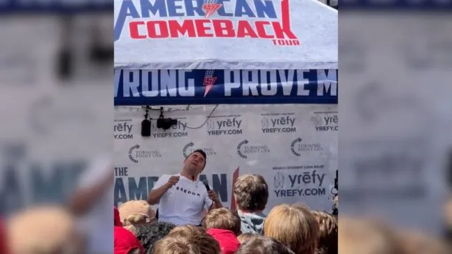 Asesinan al activista pro-Trump Charlie Kirk durante una charla en la Universidad de Utah