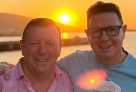 La cocina de Jorge Cadaval es la más bonita de Triana: encimera despejada, una isla y en blanco