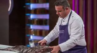 Ángel León, cocinero: «Este es el motivo por el que nunca debes lavar el pescado»