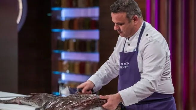 El cocinero Ángel León: «Este es el motivo por el que nunca debes lavar el pescado»