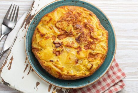 Olvídate de la sartén: así se prepara la tortilla de patatas al microondas