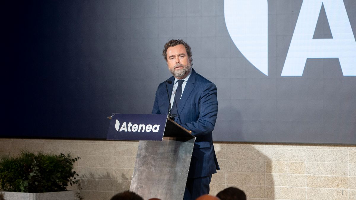 Espinosa de los Monteros lanza su nuevo proyecto arropado por PP y Vox