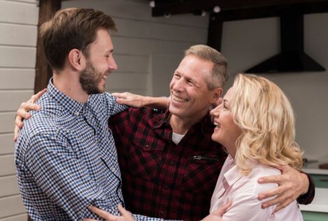 La 'curva de la felicidad' se invierte: los jóvenes ya son más infelices que sus padres