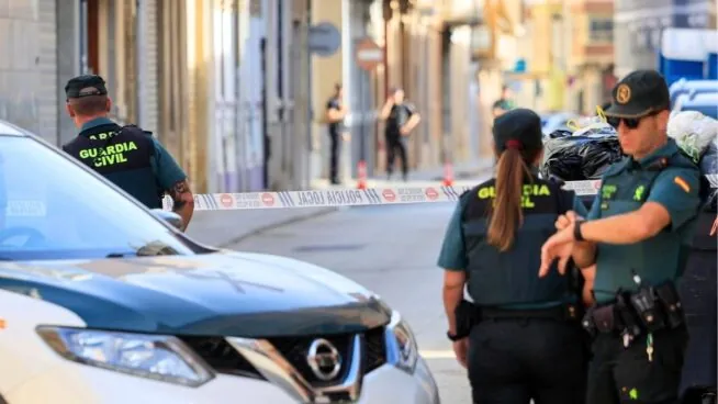 Un hombre se atrinchera en Alfafar (Valencia) tras disparar a un vecino, herido grave