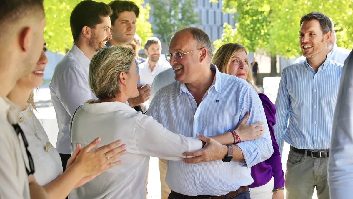 Tellado afirma que Begoña Gómez inaugurará en el banquillo el «último» curso de Sánchez