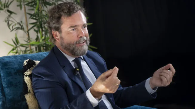 Dirigentes del PP ven posible el apoyo de Espinosa de los Monteros a Feijóo