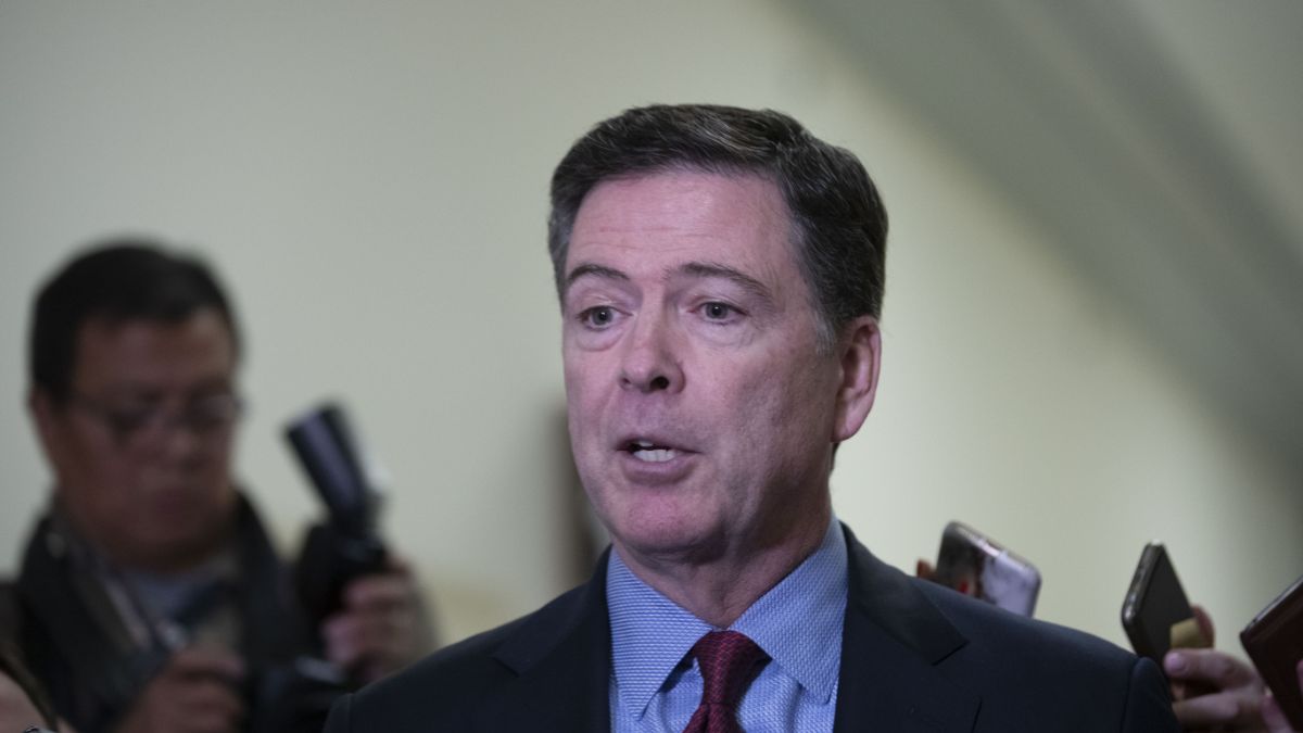 La Justicia de EEUU acusa al exdirector del FBI Comey por «obstrucción» en el ‘Rusiagate’