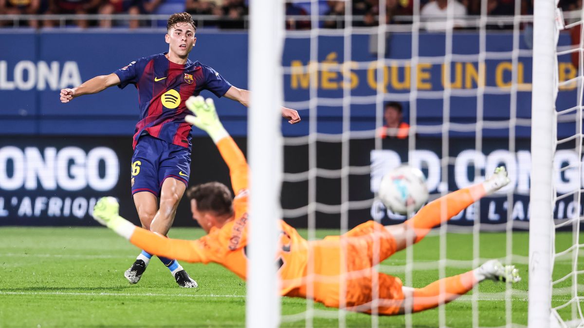 El FC Barcelona arrolla al Valencia (6-0) en el Johan Cruyff