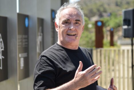 Ferran Adrià cambia los fogones por las aulas y las series de televisión: su estilo de vida austero