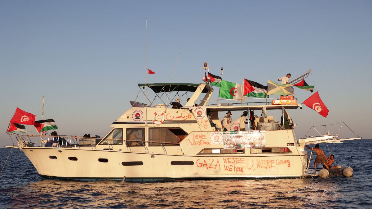 La flotilla a Gaza llega a la zona de riesgo y avisa de que el buque español puede llegar «tarde»