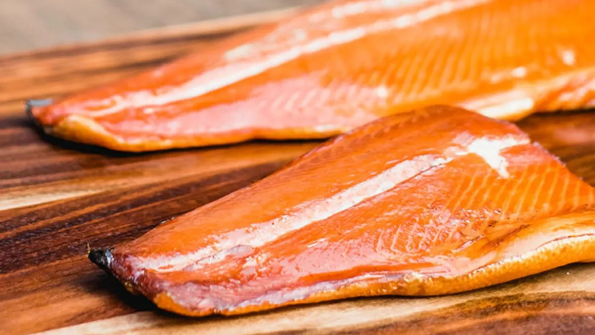Salmón ahumado en caliente