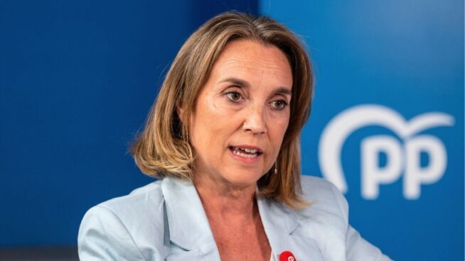 Gamarra acusa a Sánchez de usar la política internacional como «cortina de humo»