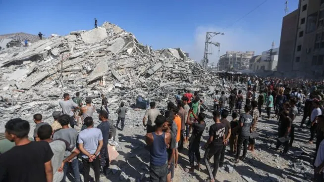 Netanyahu avisa a los civiles de que salgan de Gaza tras destruir 50 torres residenciales