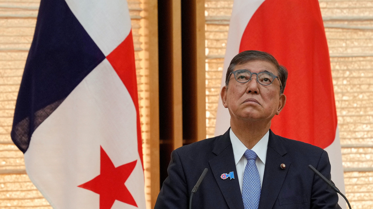 Dimite el primer ministro japonés ante las críticas y divisiones en el seno de su partido