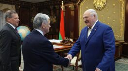 Lukashenko libera a más de 50 presos tras reunirse con un enviado de Trump