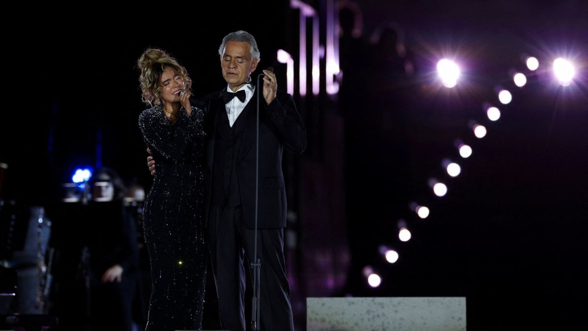 El primer macroconcierto celebrado en el Vaticano llena la plaza de San Pedro