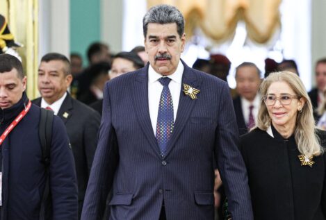 Maduro denuncia que ocho barcos y un submarino de EEUU amenazan a Venezuela