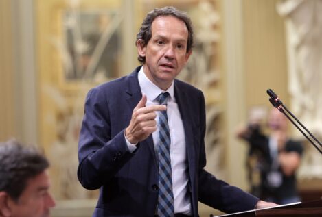 El PSOE mantiene en su dirección a un asesor de Ribera salpicado por la trama del fuel