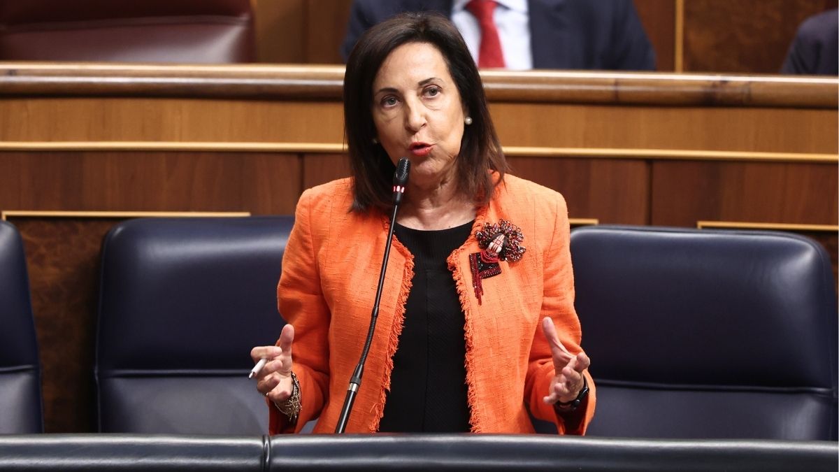El avión de Robles esquiva las interferencias rusas de Kaliningrado gracias al GPS militar