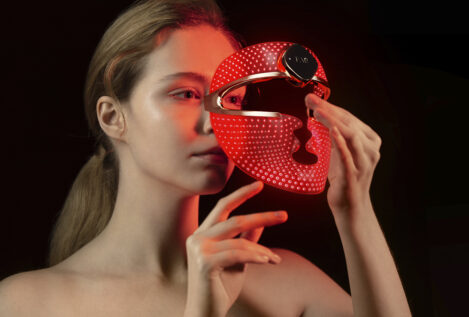 Las máscaras LED son el nuevo dispositivo de moda para corregir las imperfecciones faciales