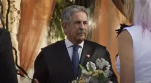 Revilla estaba rodando su primera película cuando se enteró de la demanda del Emérito
