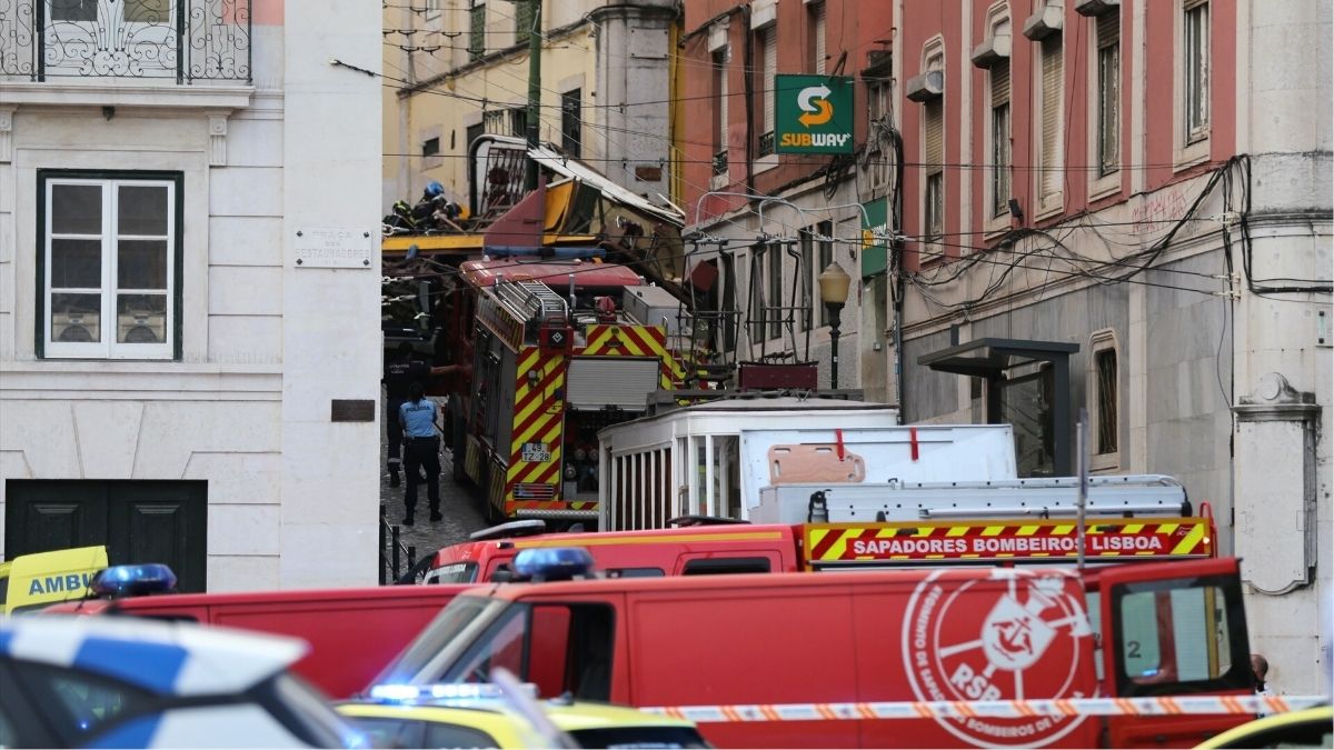 Aumentan a 17 los muertos por el accidente de un funicular en Lisboa