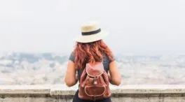 Crece el número de mujeres que viajan solas: un fenómeno que redefine el turismo