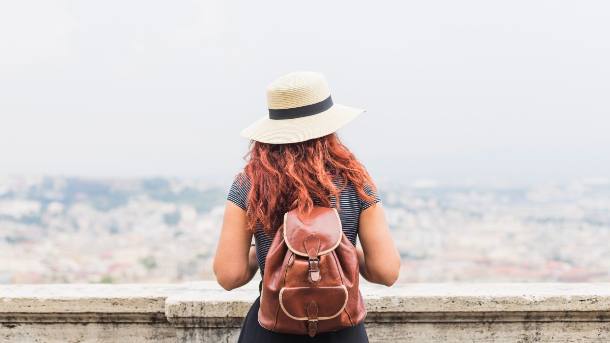 Crece el número de mujeres que viajan solas: un fenómeno que redefine el turismo