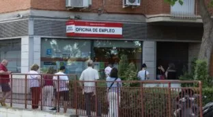 La Seguridad Social perdió casi 200.000 afiliados en agosto y hubo 21.905 parados más