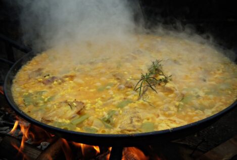 La sorprendente paella de Marcos Llorente: secreto, foie y un toque de parmesano