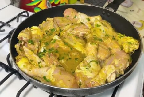 Pollo encebollado: un plato fácil de combinar y que conquista a todos mis invitados