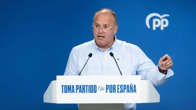Tellado considera «impropio de un demócrata» que Sánchez ataque a los jueces
