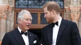 Un congresista, tras leer los archivos de Epstein sin censura: «Puede ser el final de la monarquía británica»