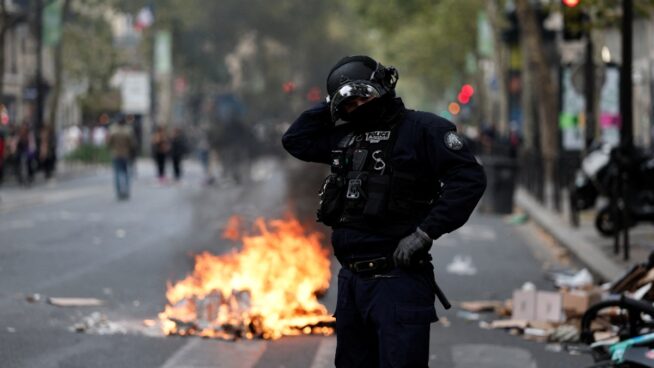 Las protestas contra el Gobierno en Francia dejan multitud de bloqueos y 300 detenidos