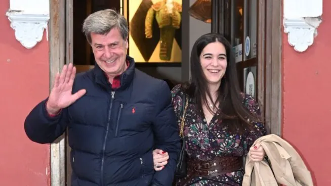 Servilletas, muebles alemanes y un ajedrez: la lista de bodas de Cayetano Martínez de Irujo